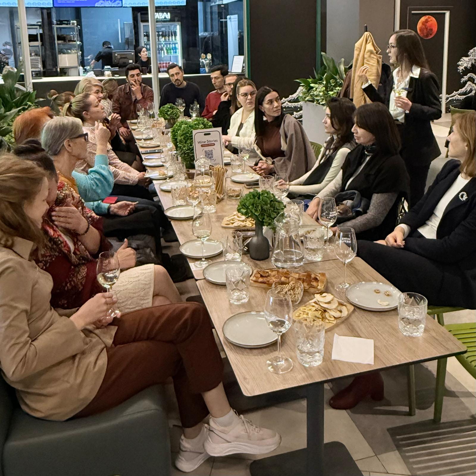 Atmosferă degustare Wine Republic